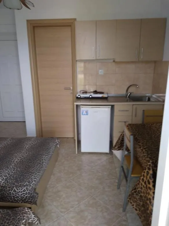 Апарт-отель Villa Leopard Ставрос