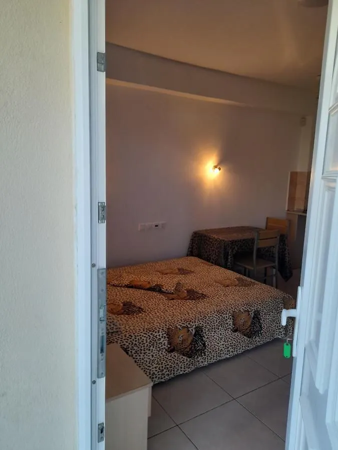 Villa Leopard Ставрос 0*,  Греция